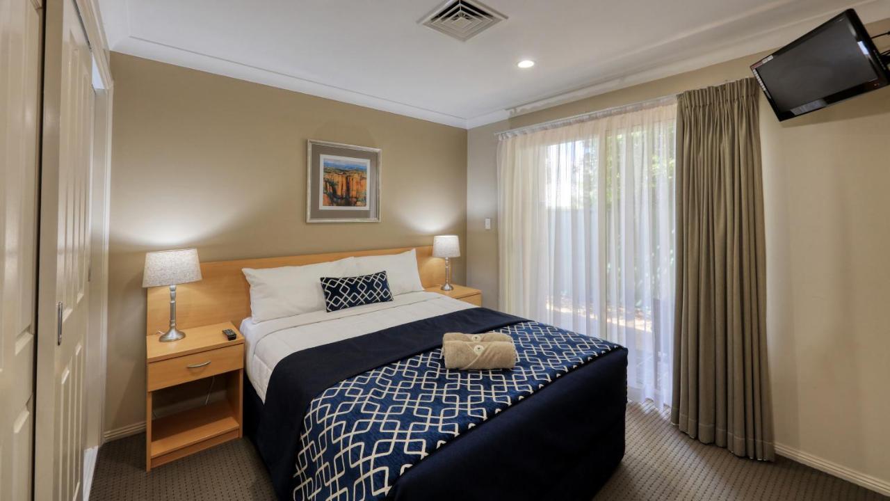 Edward Parry Motel And Apartments Tamworth Exterior photo
