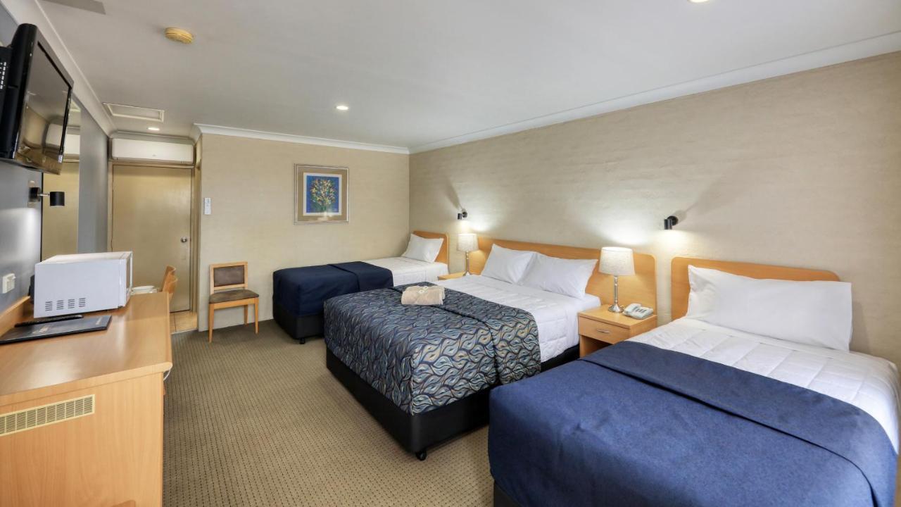 Edward Parry Motel And Apartments Tamworth Exterior photo