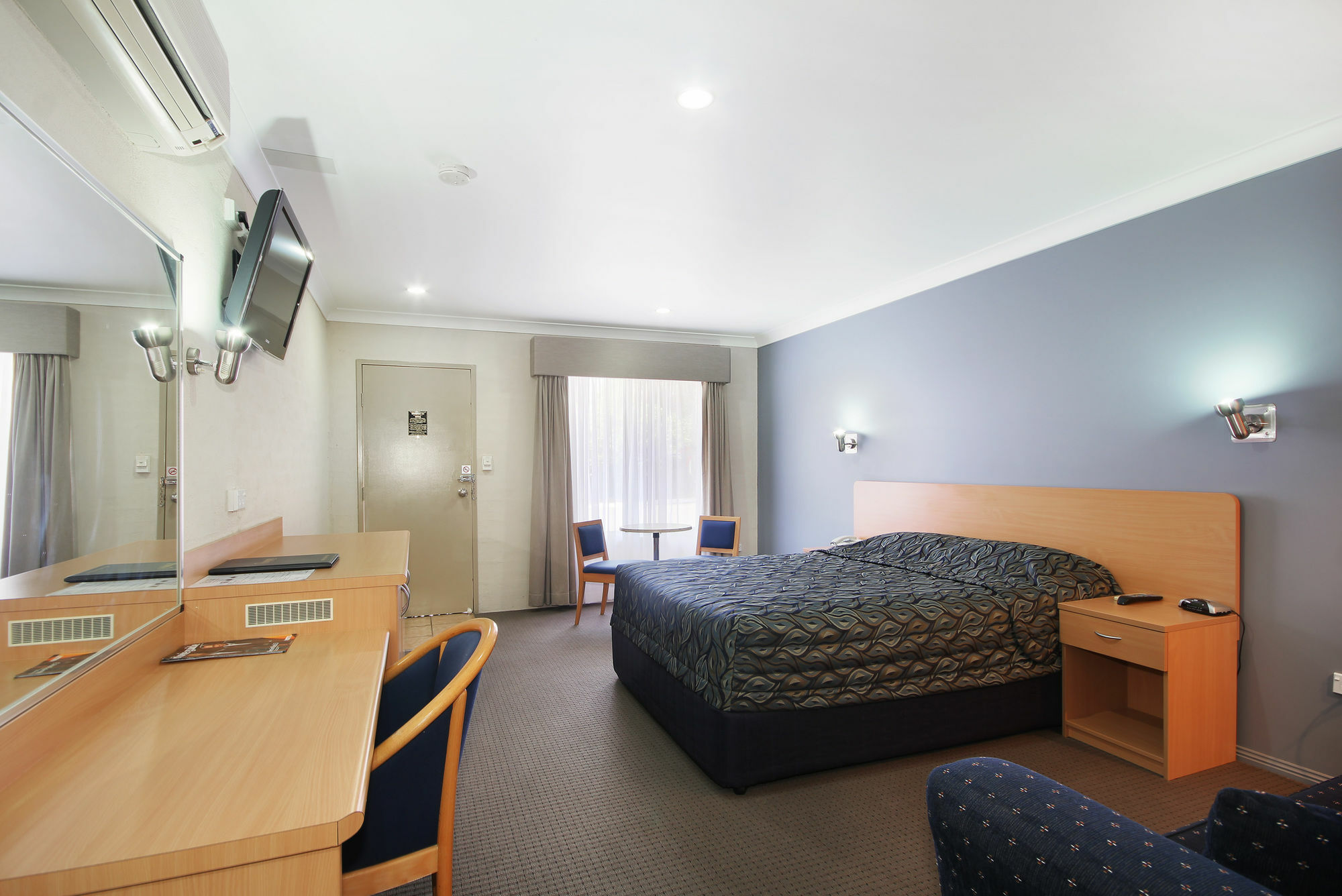 Edward Parry Motel And Apartments Tamworth Exterior photo